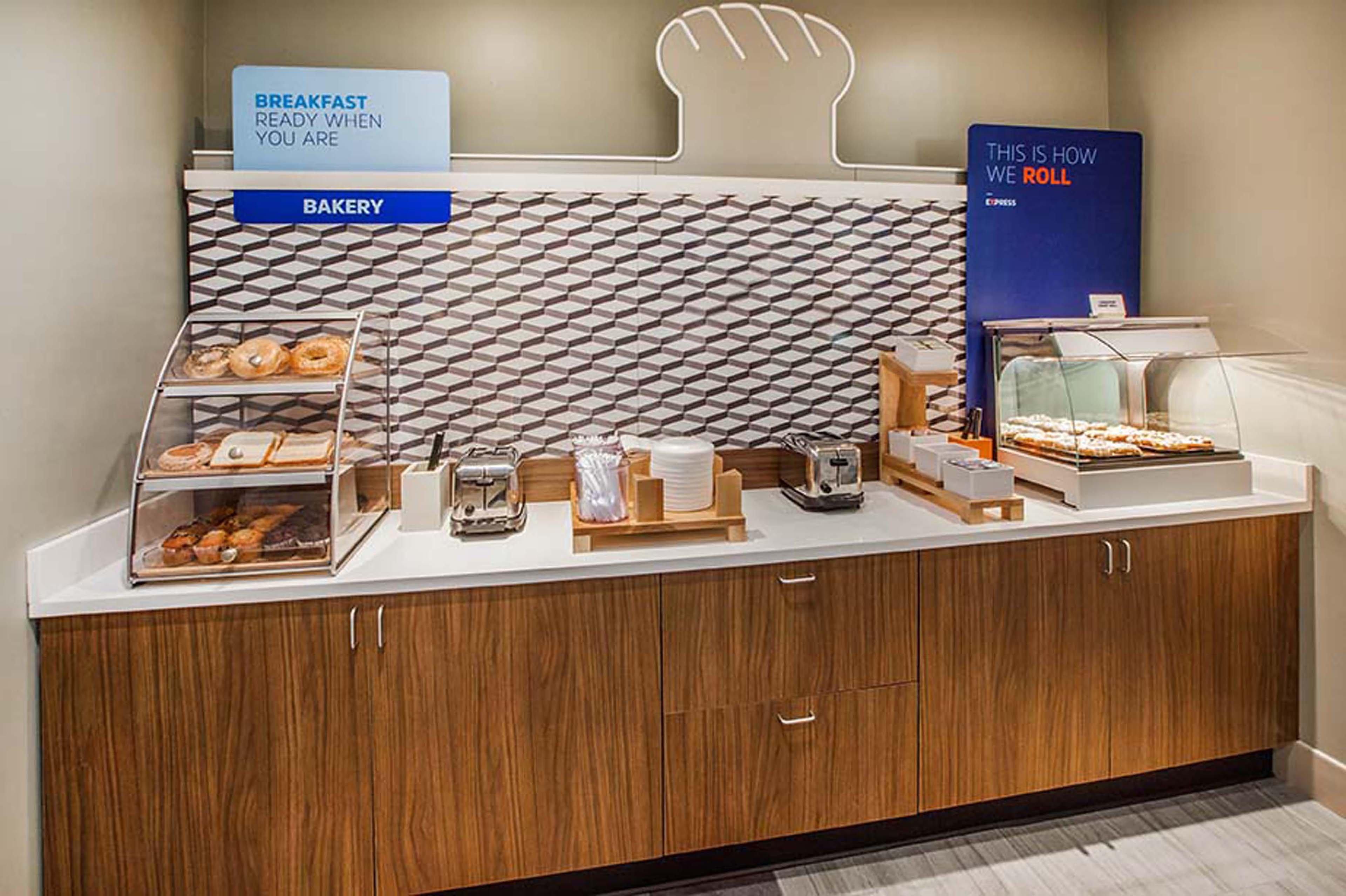 Holiday Inn Express Hotel & Suites Cedar City By Ihg Exteriör bild
