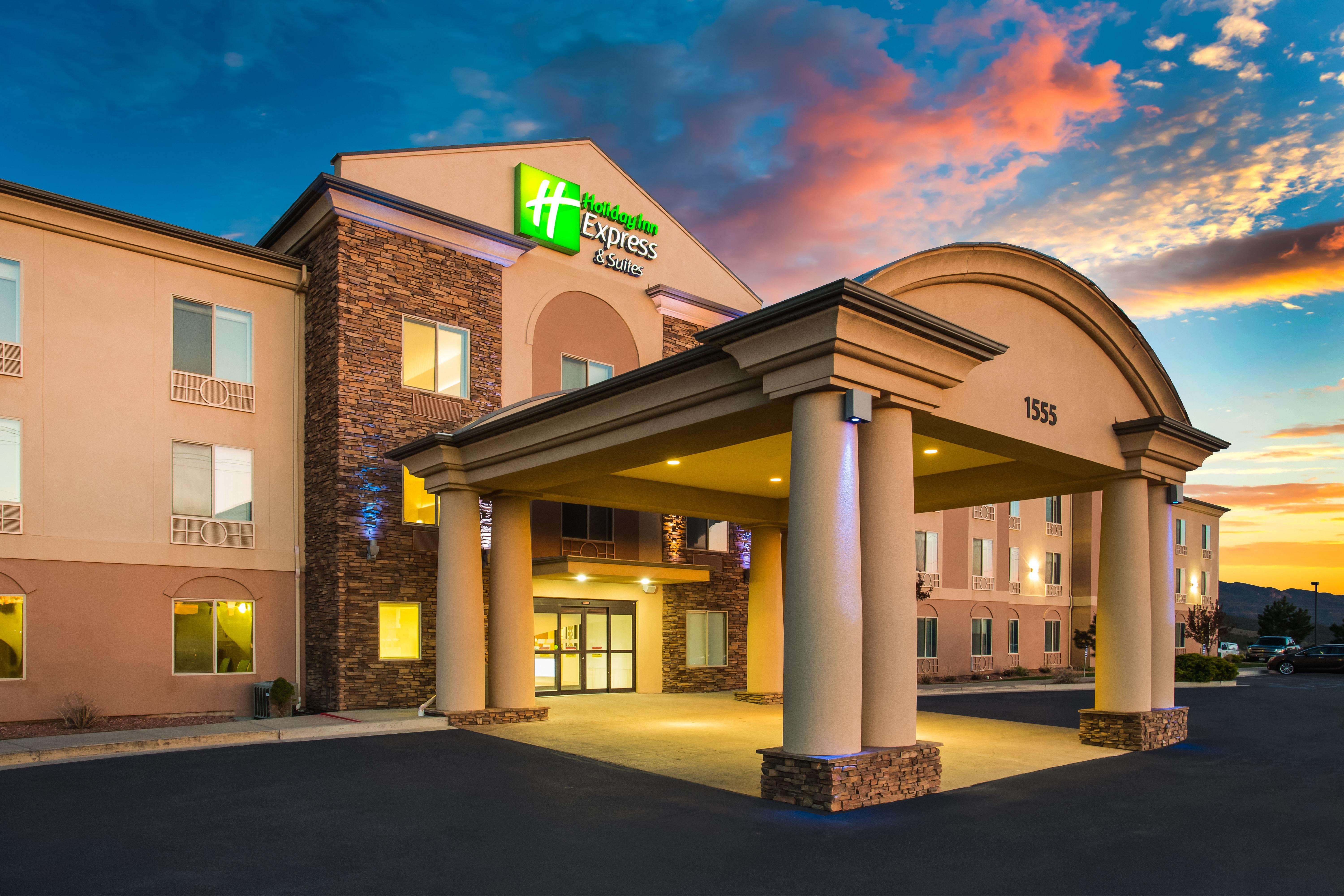Holiday Inn Express Hotel & Suites Cedar City By Ihg Exteriör bild